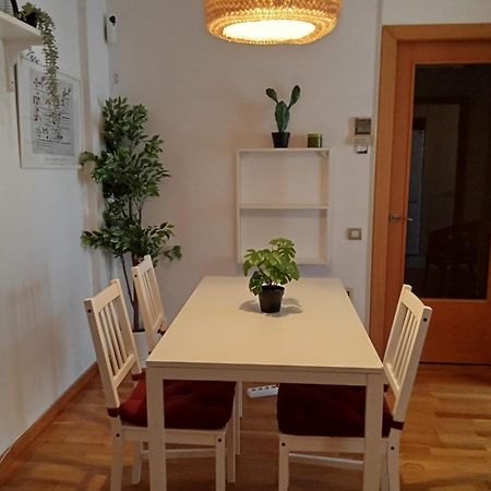 Private Rooms Near Las Ramblas Barcelona Exterior foto