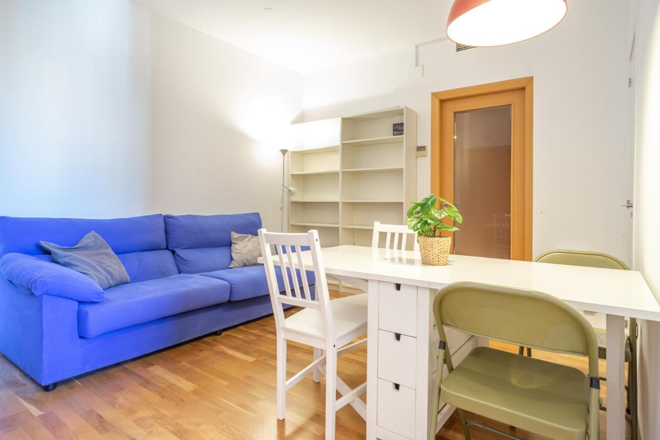 Private Rooms Near Las Ramblas Barcelona Exterior foto